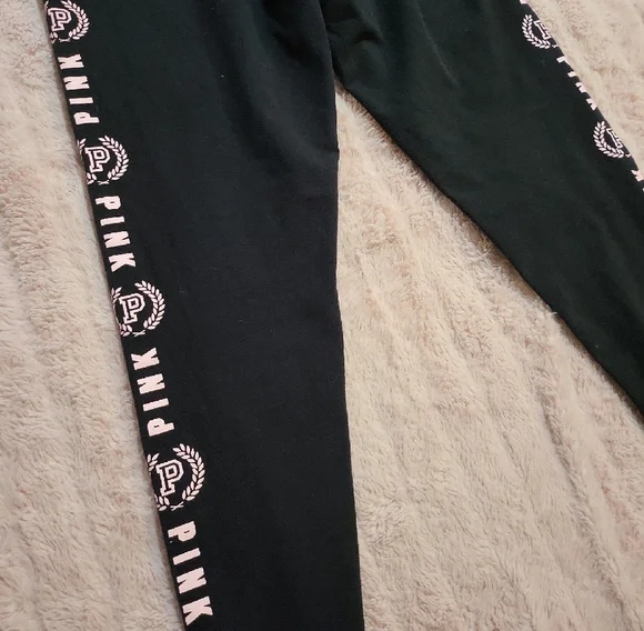 PINK Victoria's Secret YOGA Women's Black and Gray Logo Leggings - Picture 5 of 8